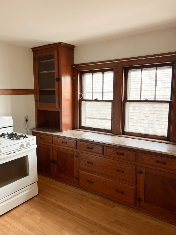 1463 S 90th St - Photo 3 of 11
