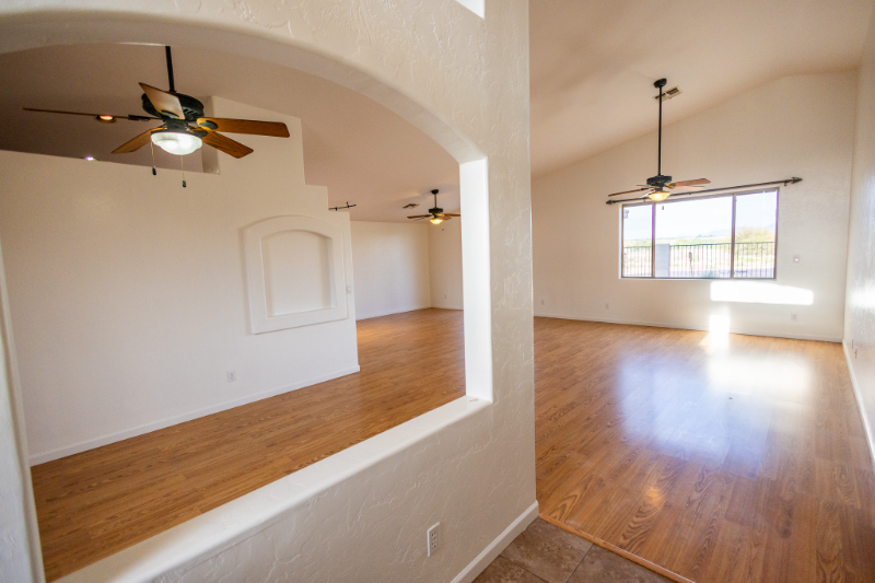 8546 N Sayante Way - Photo 3 of 27