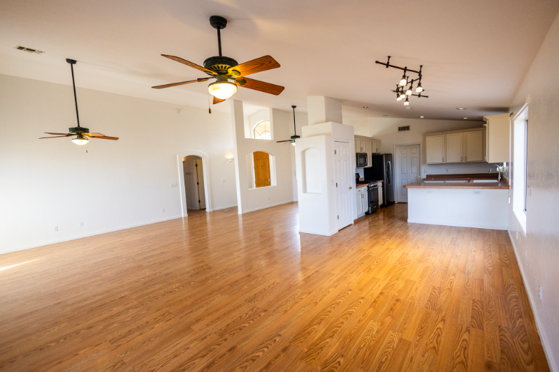 8546 N Sayante Way - Photo 7 of 27