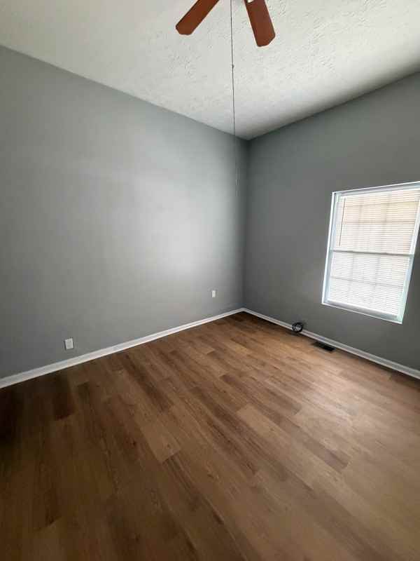 1417 S 28th St - Photo 4 of 13