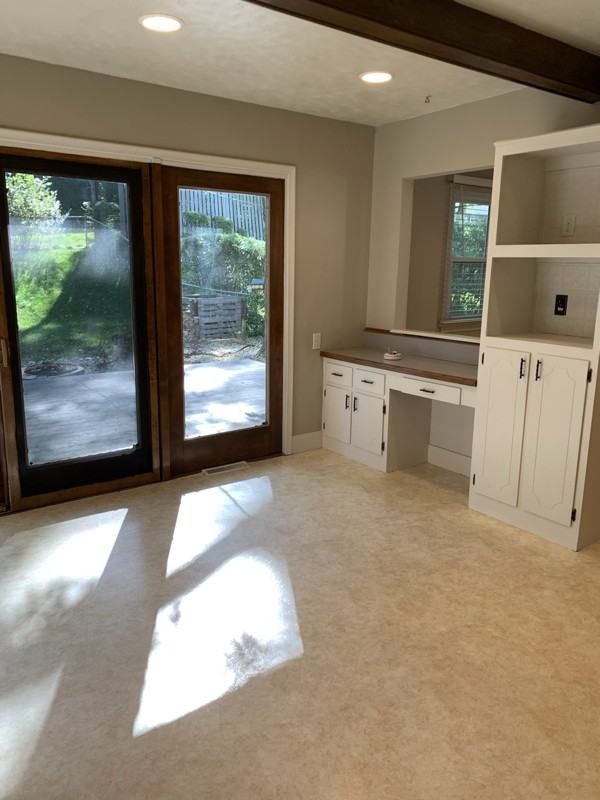 3309 S 91st St - Photo 4 of 10