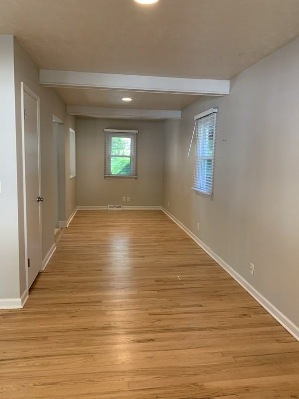 3309 S 91st St - Photo 6 of 10