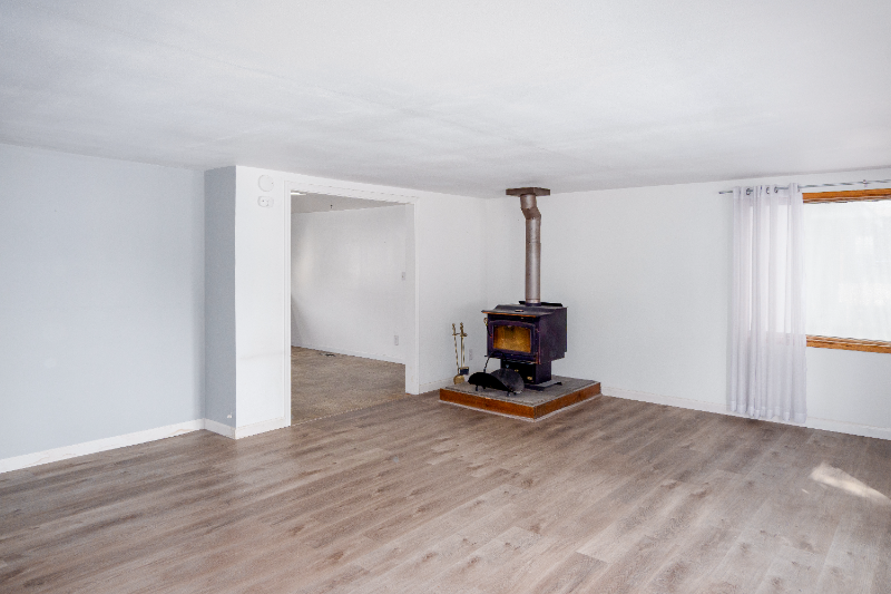 1321 Dakota Ave - Photo 3 of 17