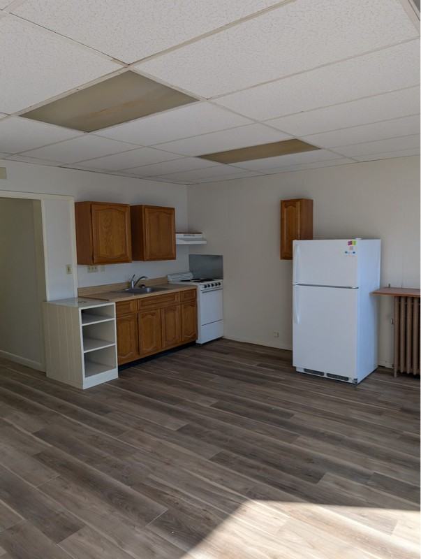 185 N Main St #8 - Photo 3 of 10