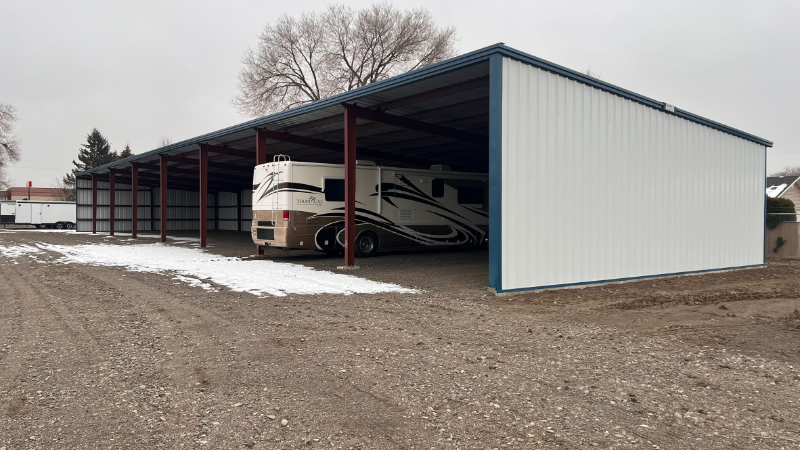 1735 Main St - Photo 2 of 10