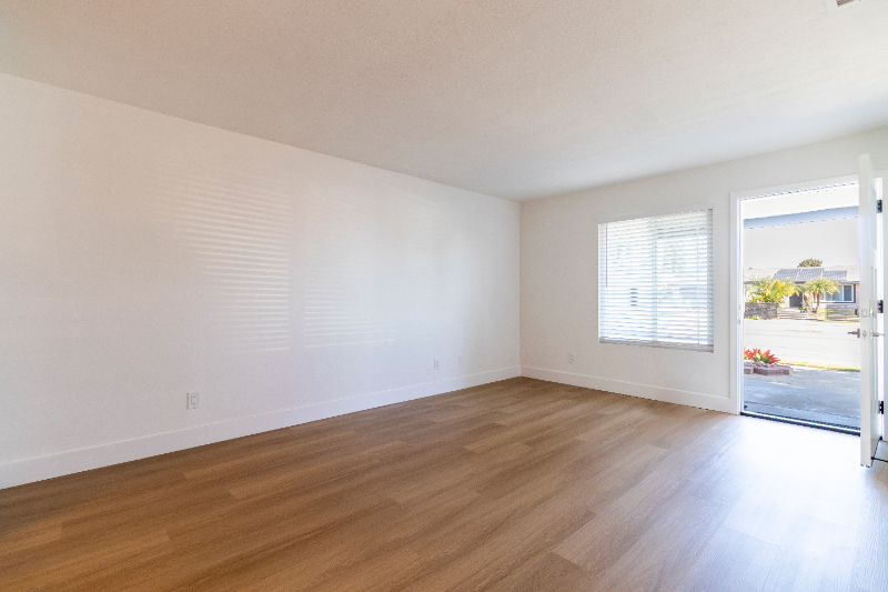 10766 Parkdale Ave - Photo 6 of 20