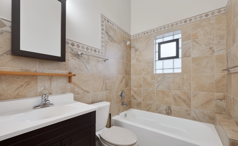 4106 S Lake Park Ave #2 - Photo 7 of 13