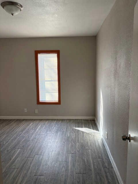 1016 Sunglo Dr #3 - Photo 5 of 7