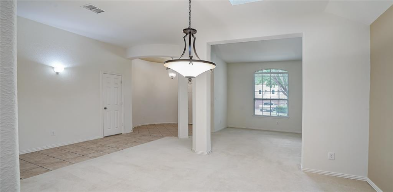 6812 Allegiance Dr - Photo 3 of 20