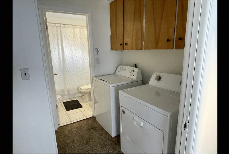 3428 S St #4 - Photo 7 of 19