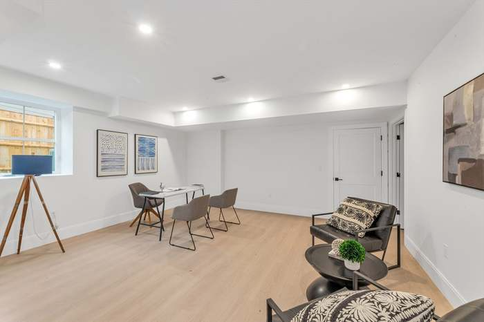 417 Poplar St - Photo 2 of 20