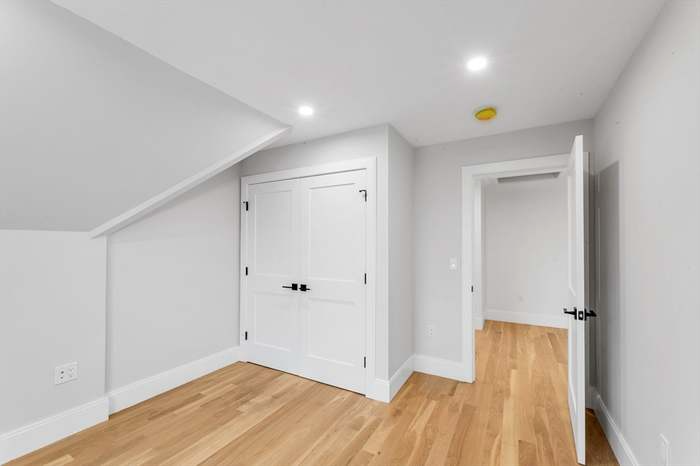 417 Poplar St - Photo 7 of 20