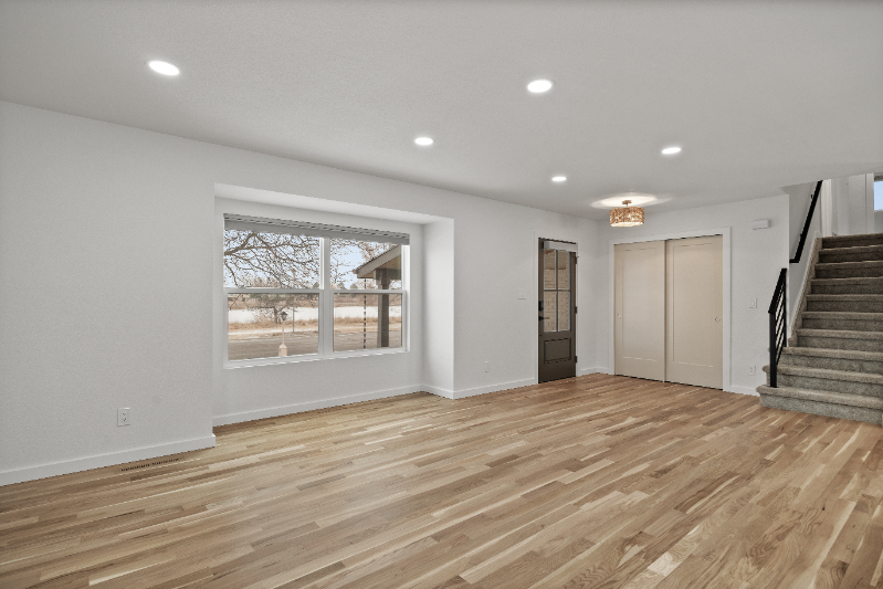 2967 Lakeshore Dr - Photo 3 of 15