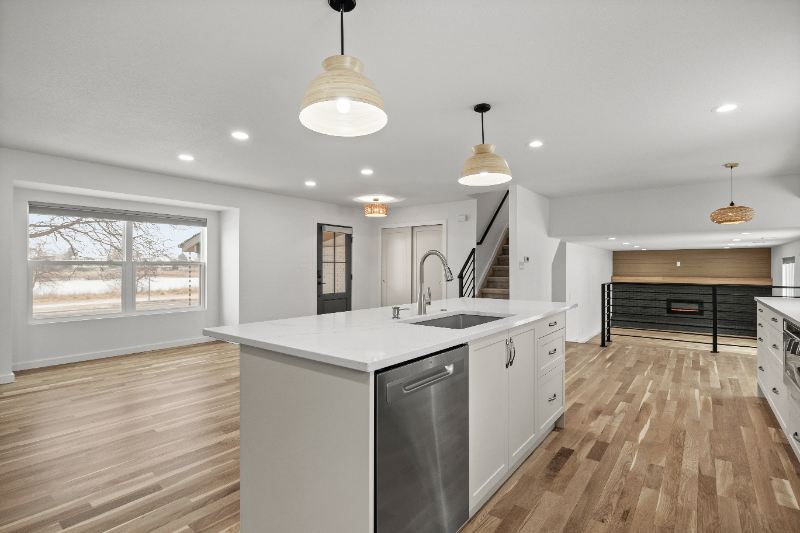 2967 Lakeshore Dr - Photo 4 of 15