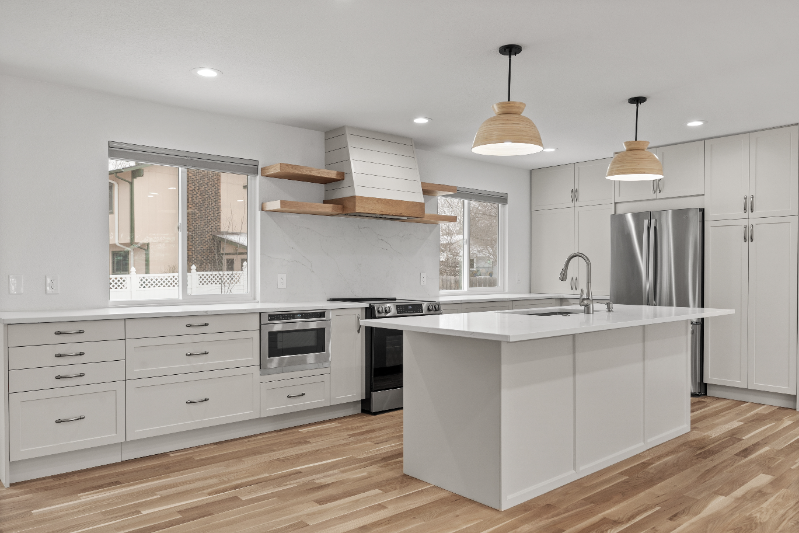 2967 Lakeshore Dr - Photo 5 of 15