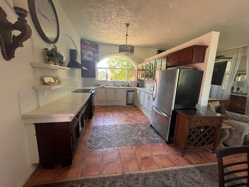 24781 Marsh Creek Rd - Photo 6 of 10