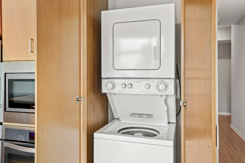 204 E Grand Ave - Photo 7 of 20