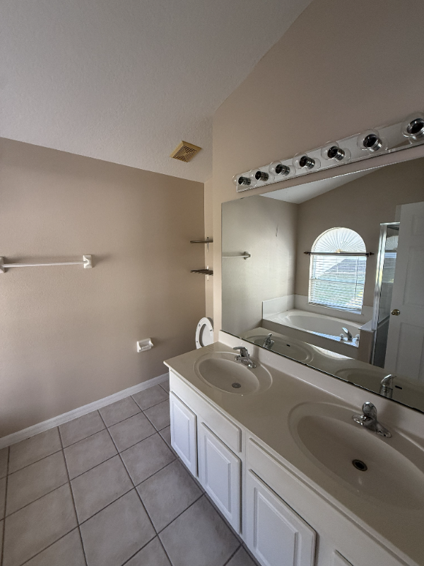 908 Troon Cir - Photo 7 of 14