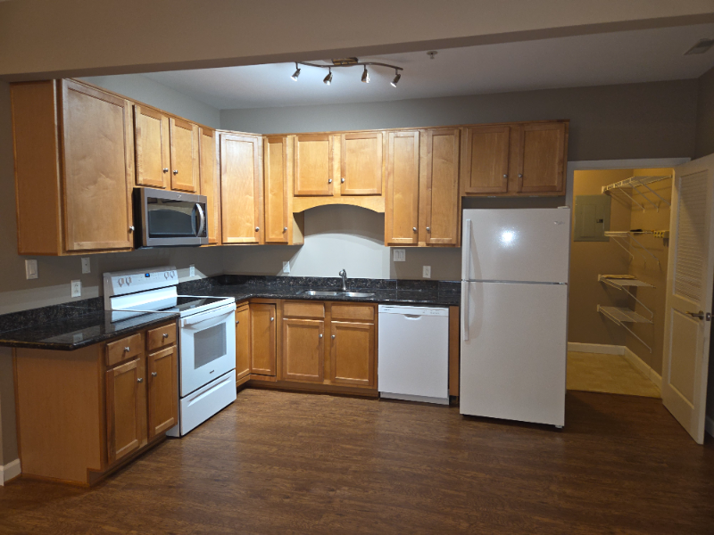 845 Forest Ave #104 - Photo 2 of 7