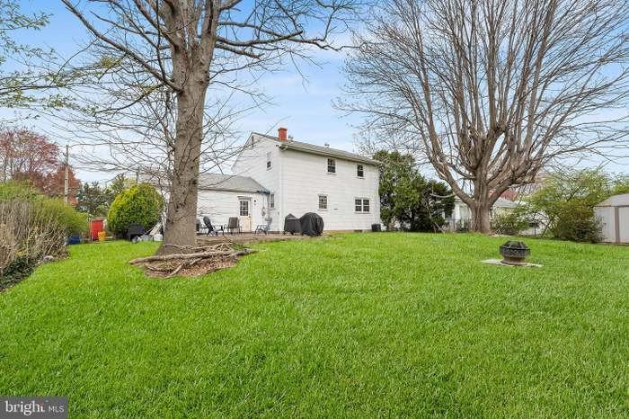 80 Nancy Ln - Photo 3 of 19