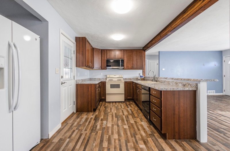 175 Alpine Dr - Photo 6 of 10