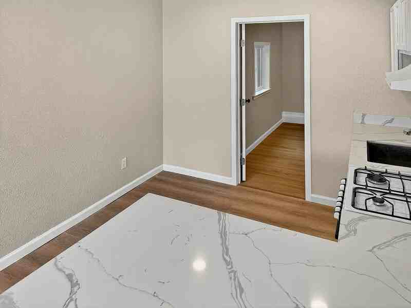 4483 Bond St - Photo 5 of 17