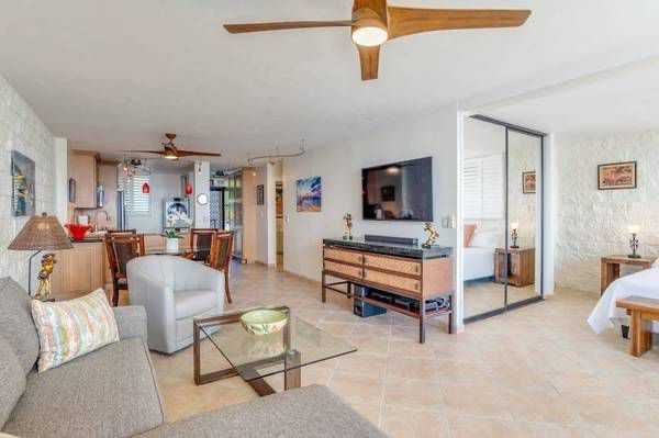 2255 Kalakaua Ave #601B - Photo 2 of 5