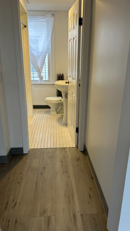 137 Academy Ave #3 - Photo 3 of 11