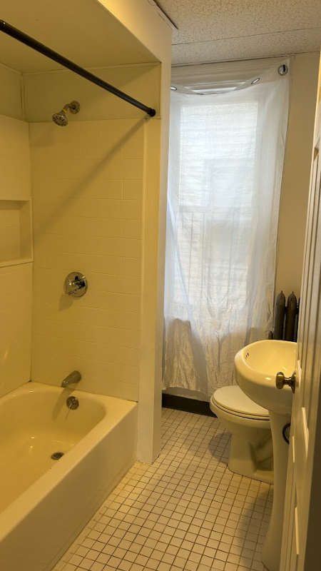 137 Academy Ave #3 - Photo 4 of 11