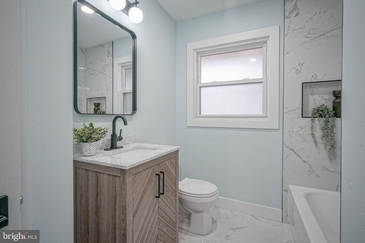 10 Astor Ave - Photo 3 of 6