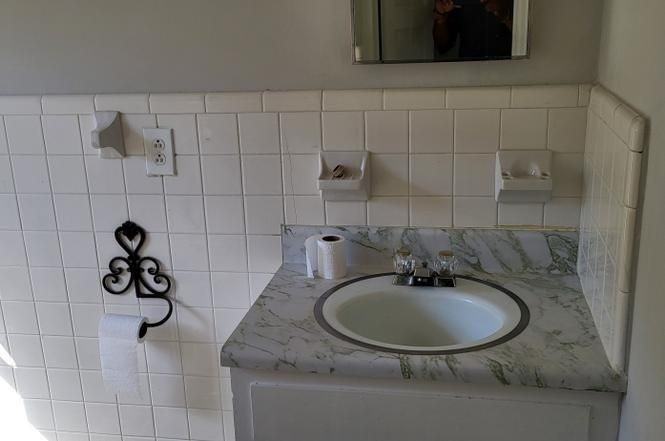 513 Center St - Photo 5 of 8