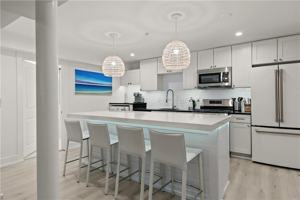 featured image of 426 Spring St ##B101