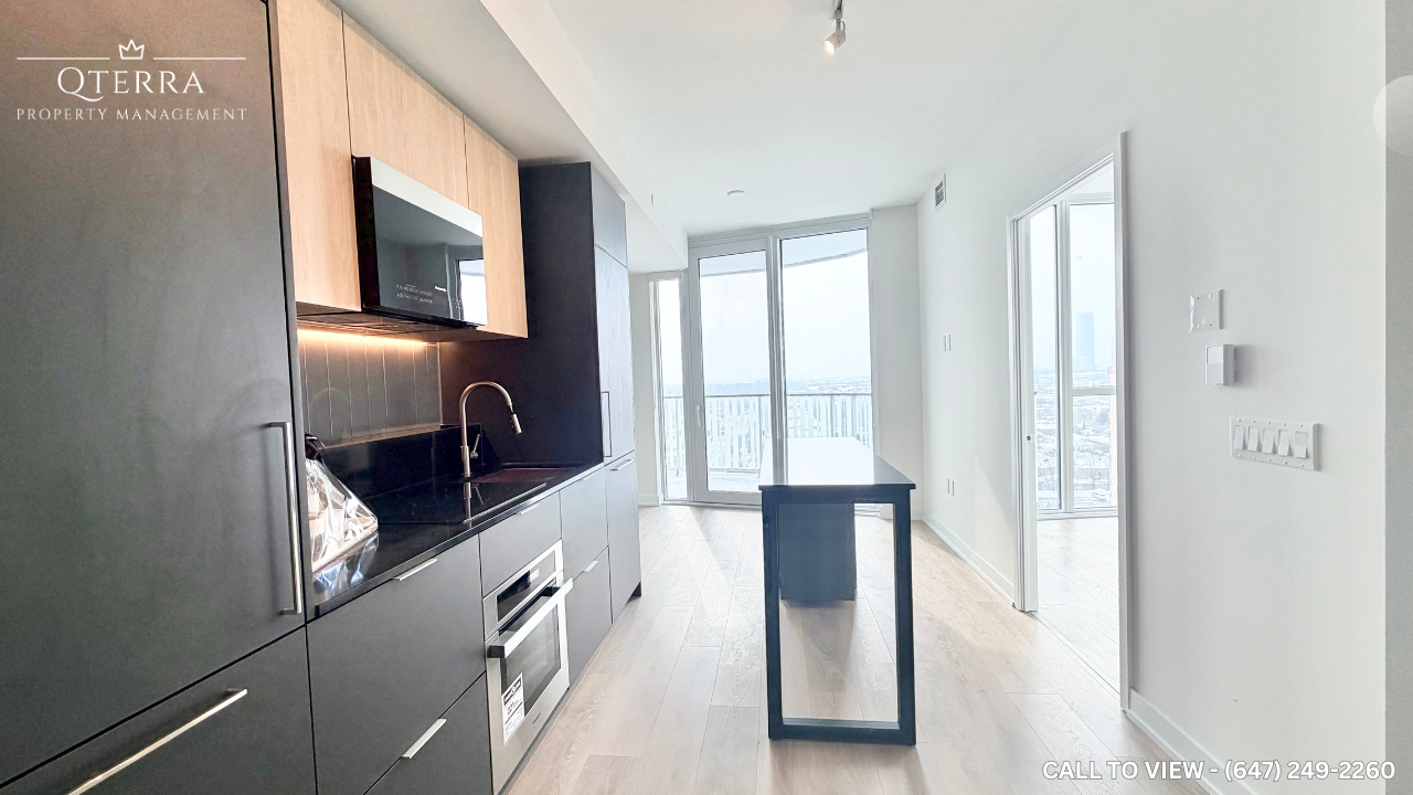 1310-1 Fairview Rd E, Mississauga, Ontario L5A 4C6 - Photo 3 of 8