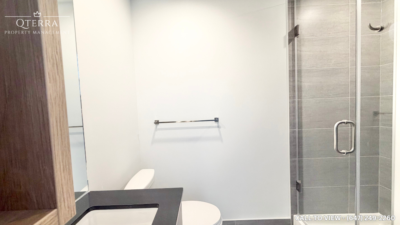 1310-1 Fairview Rd E, Mississauga, Ontario L5A 4C6 - Photo 6 of 8