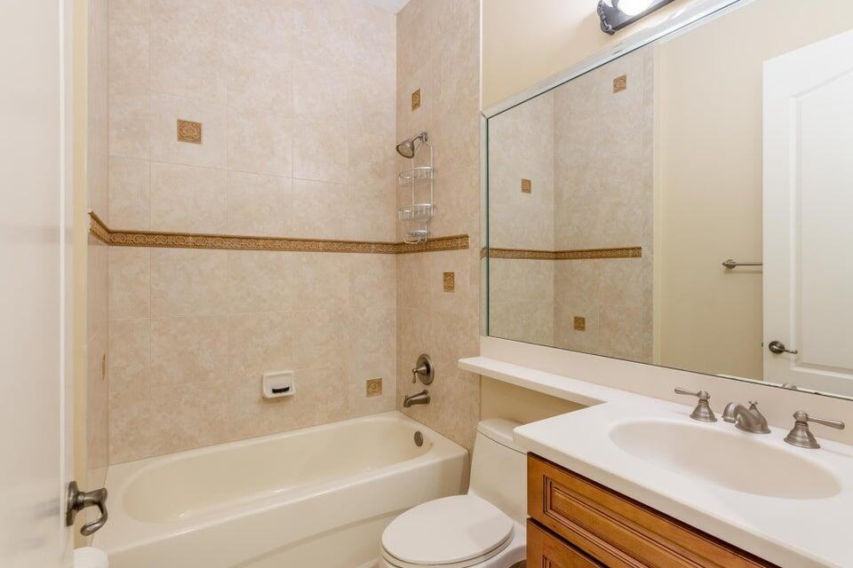 4803 Sawgrass Breeze Drive - Photo 4 of 15