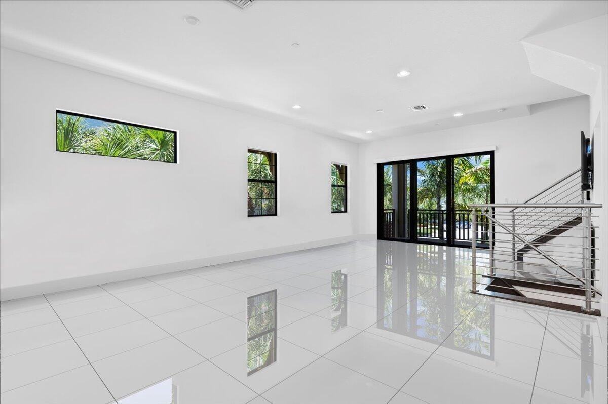 4121 Faraday Way - Photo 7 of 20