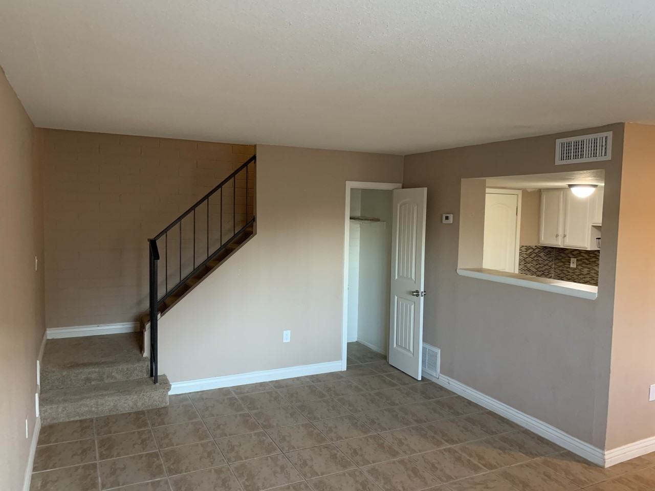 4645 E Wood St - Photo 3 of 19