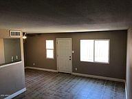 4645 E Wood St - Photo 4 of 19