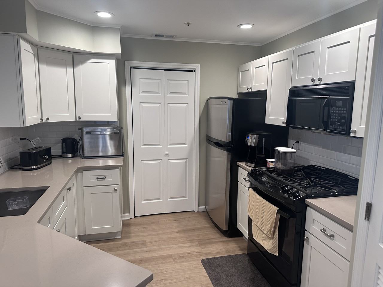 4609 Tudor Drive - Photo 3 of 11