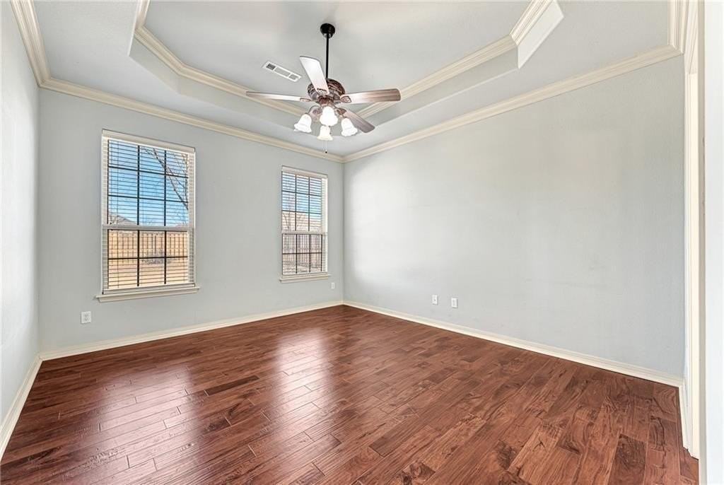 3236 W Westbury St - Photo 7 of 20