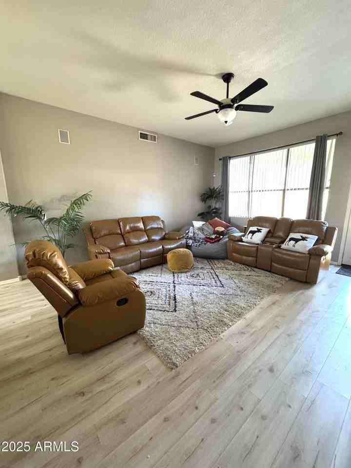 3950 E Cody Ave - Photo 3 of 25