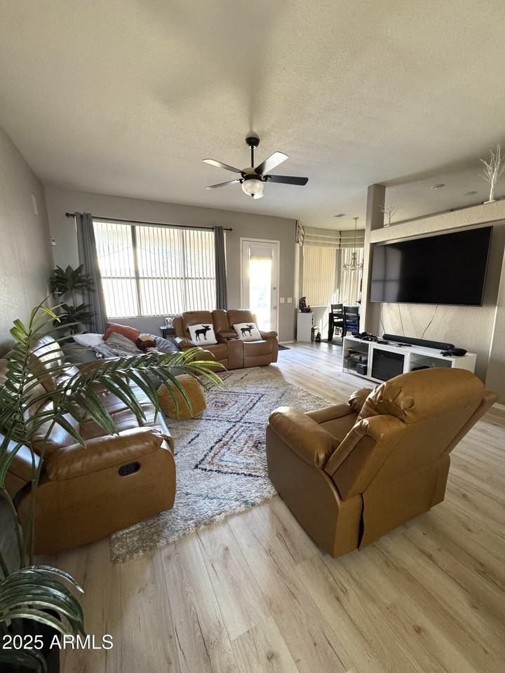 3950 E Cody Ave - Photo 6 of 25