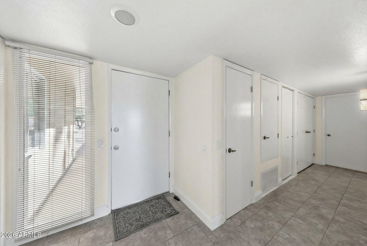 19446 N Star Ridge Dr - Photo 3 of 35