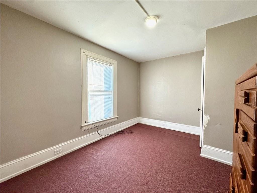 49 UpStairs Spruce Street - Photo 6 of 15