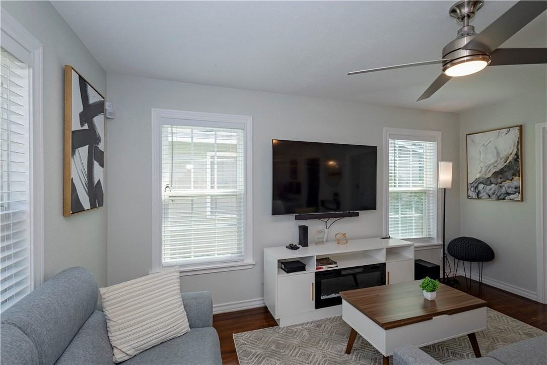 1325 Ray Dr - Photo 5 of 25