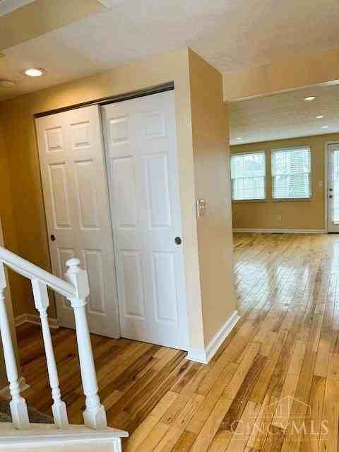 10946 Barrington Ct - Photo 3 of 31