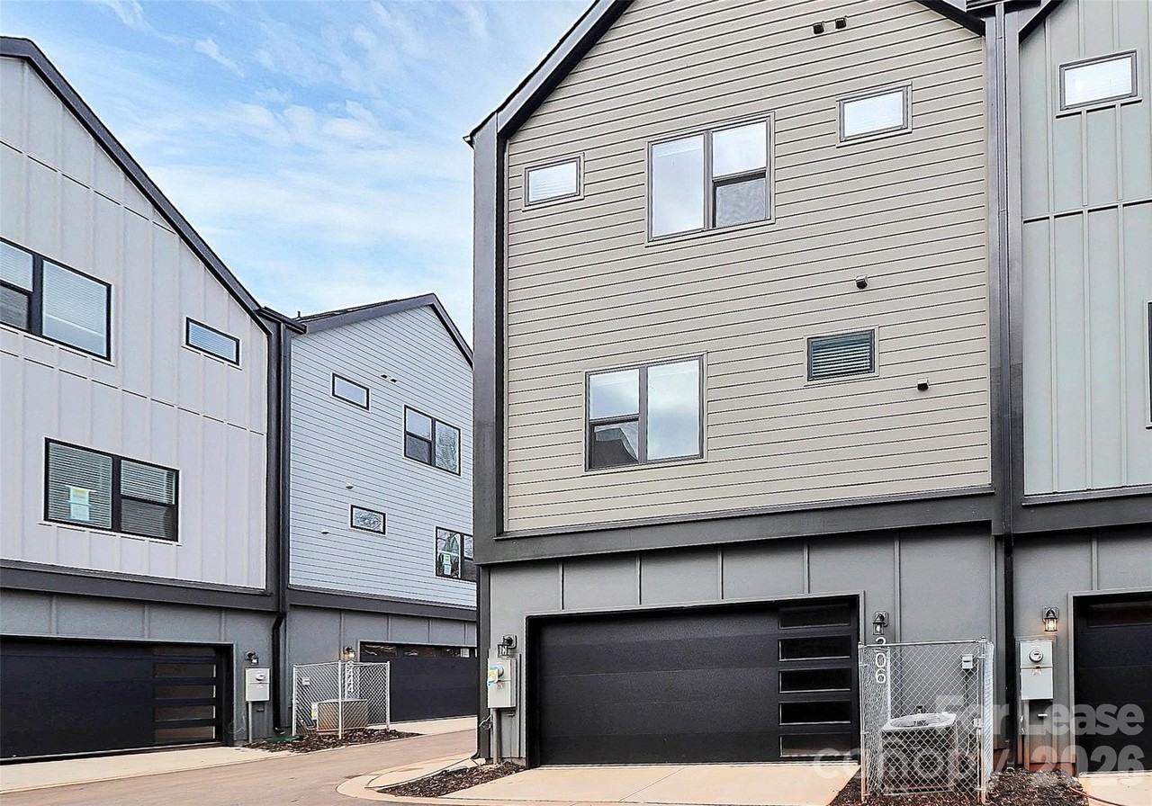 208 Nelson Ave - Photo 4 of 48