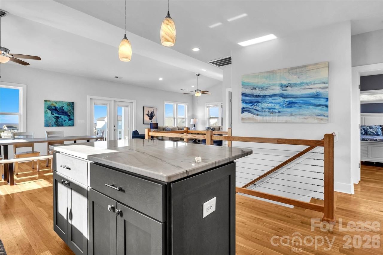 1708 W Dolphin Dr - Photo 5 of 32