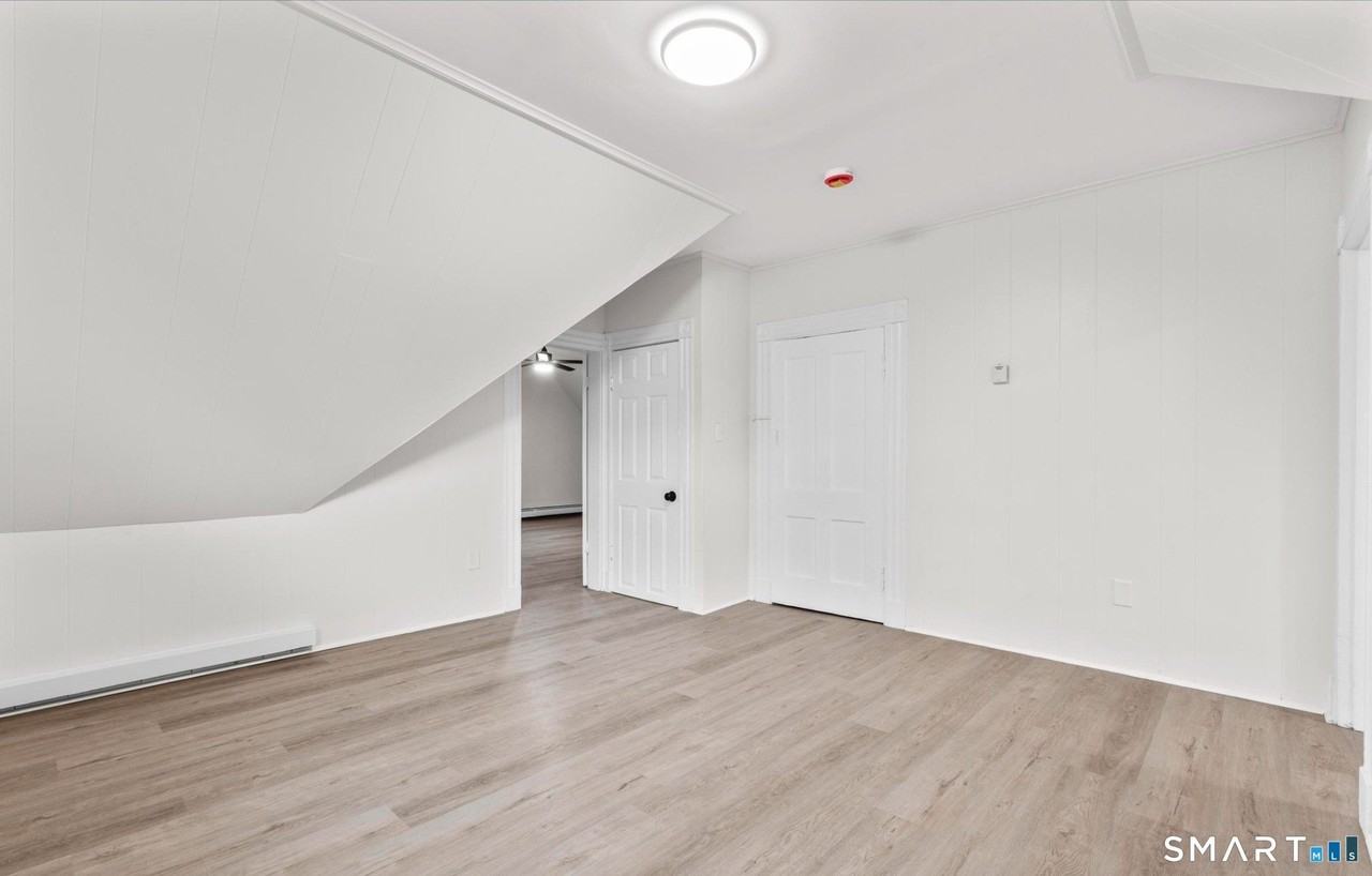 32 Lamberton St Apt 3 #3 - Photo 2 of 7