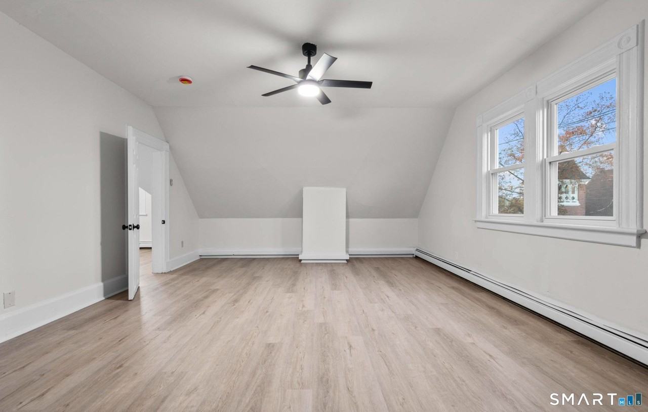 32 Lamberton St Apt 3 #3 - Photo 6 of 7